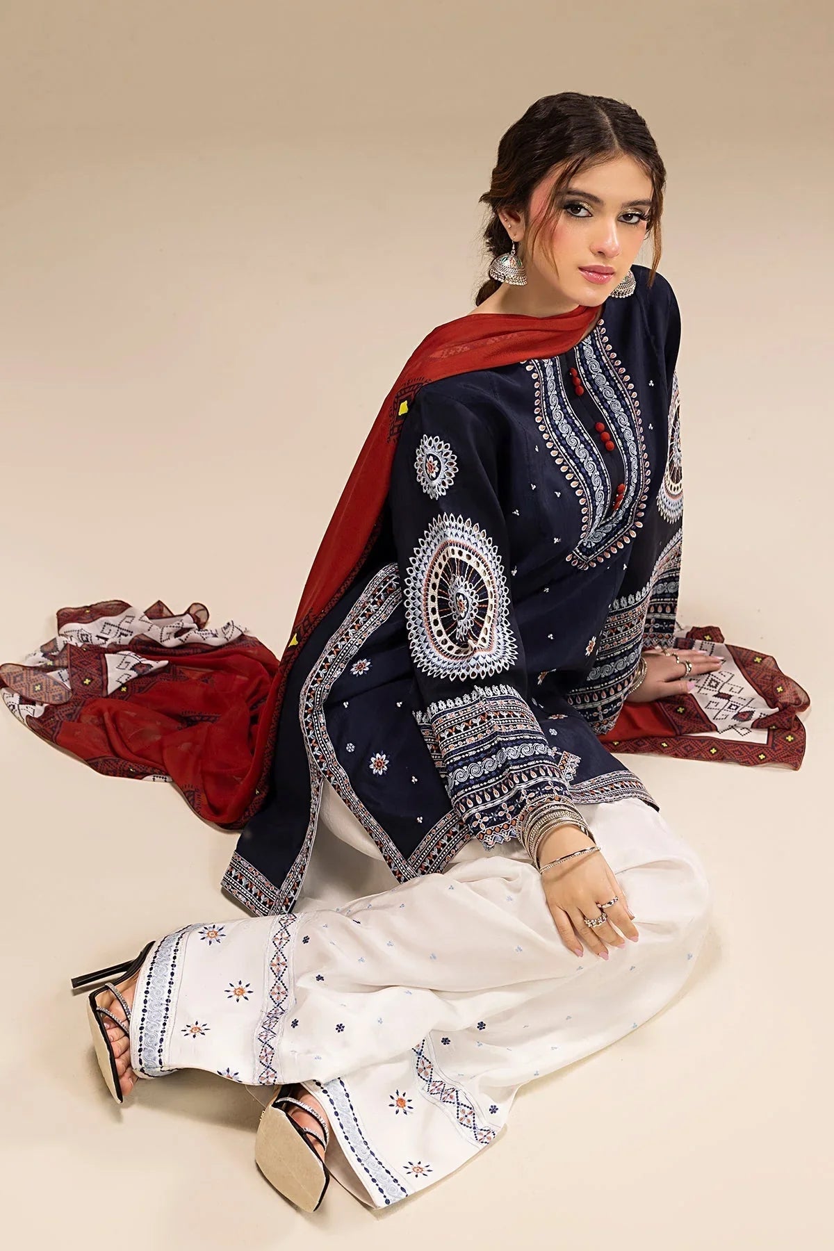 JAZMIN EMB 2pc : blue UNSTITCHED