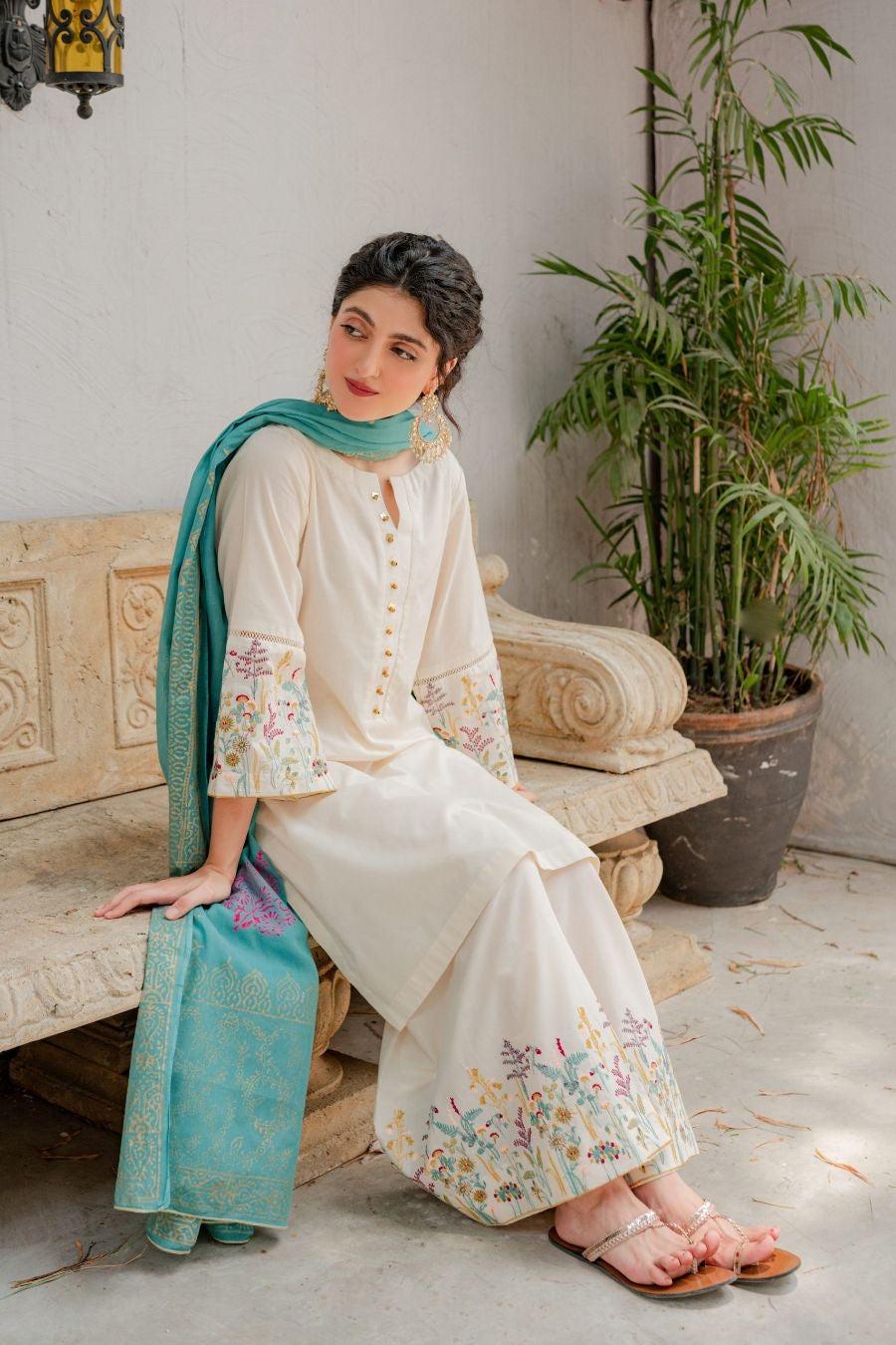 LAWN 3PC EMBROIDERED 010
