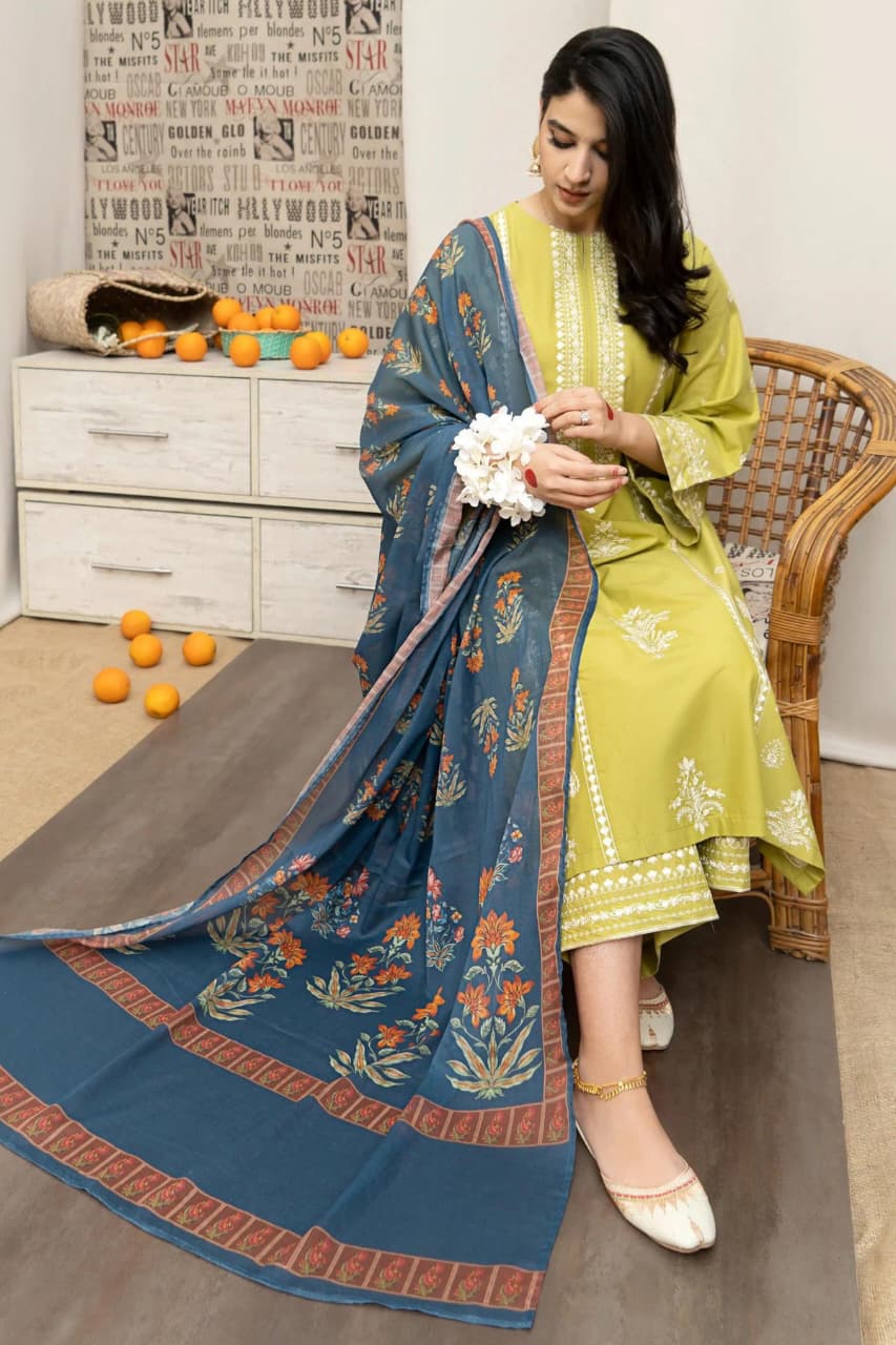 LAWN 3PC EMBROIDERED 013 (Copy)