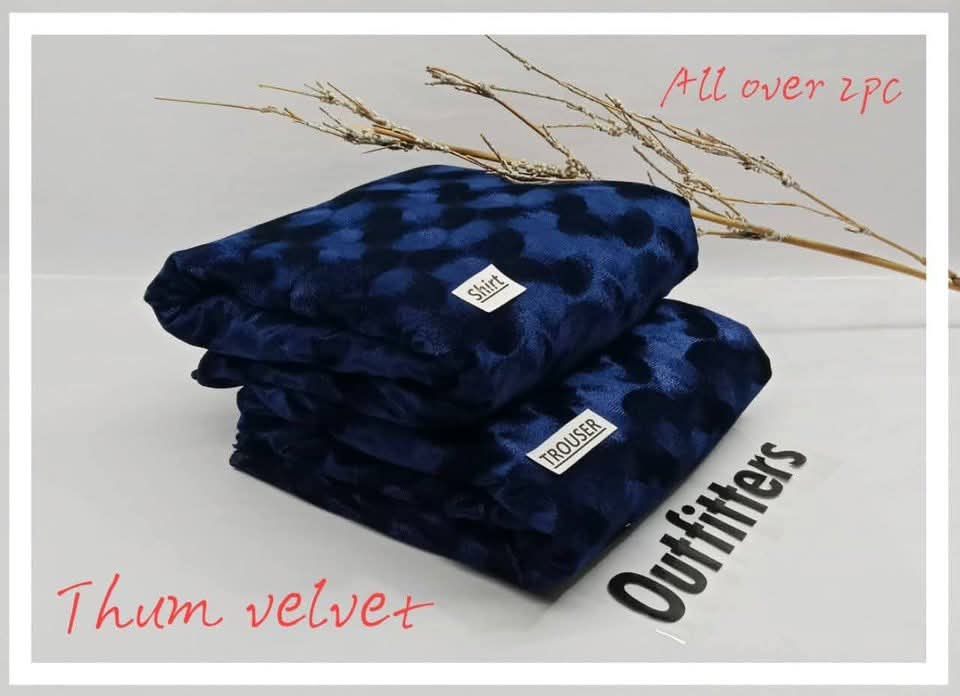 2pc Elegant Velvet pluchi Winter Collection  D-7505
