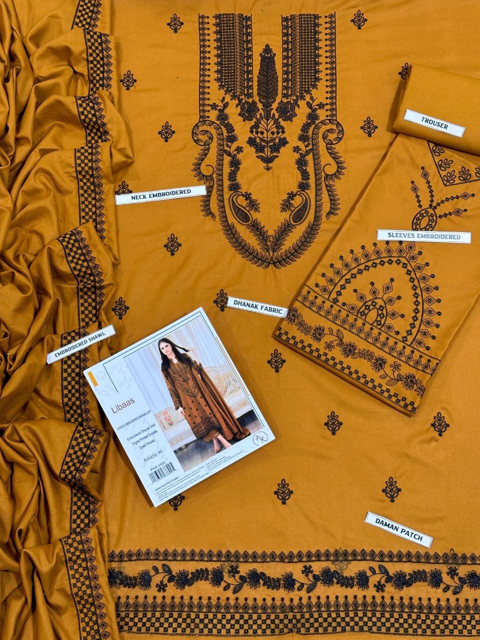 🌸 SUMMER'S COLLECTION 🌸  🟥 BRAND NAME : LIBAAS 🟨 CATEGORY : LAWN 3PC Embroidered (001)