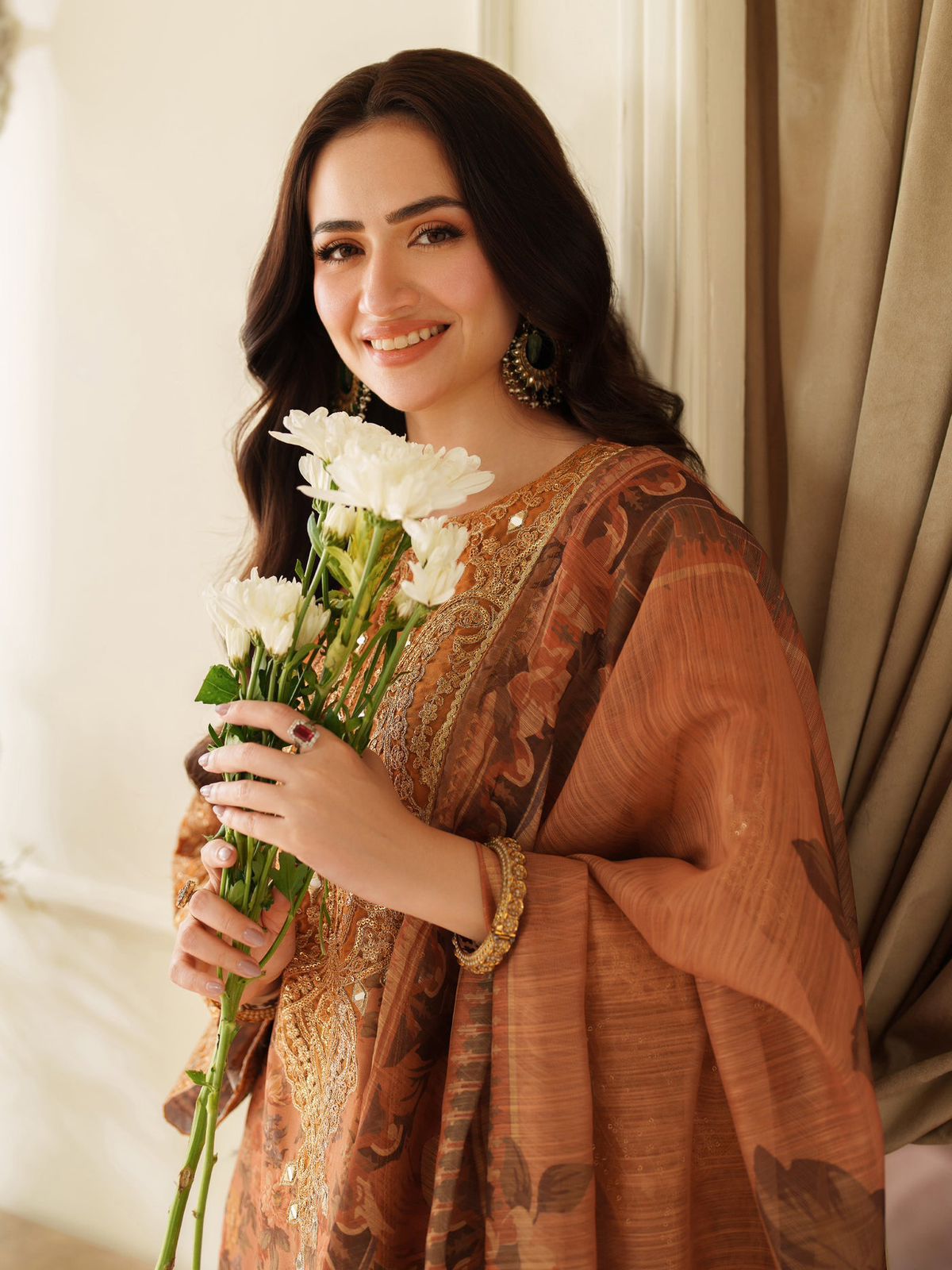 Lawn collection 2026 Mohagni MOST DEMANDING EDITION 03PCS UNSTITCHED SUIT FABRIC Digtal printed lawn9